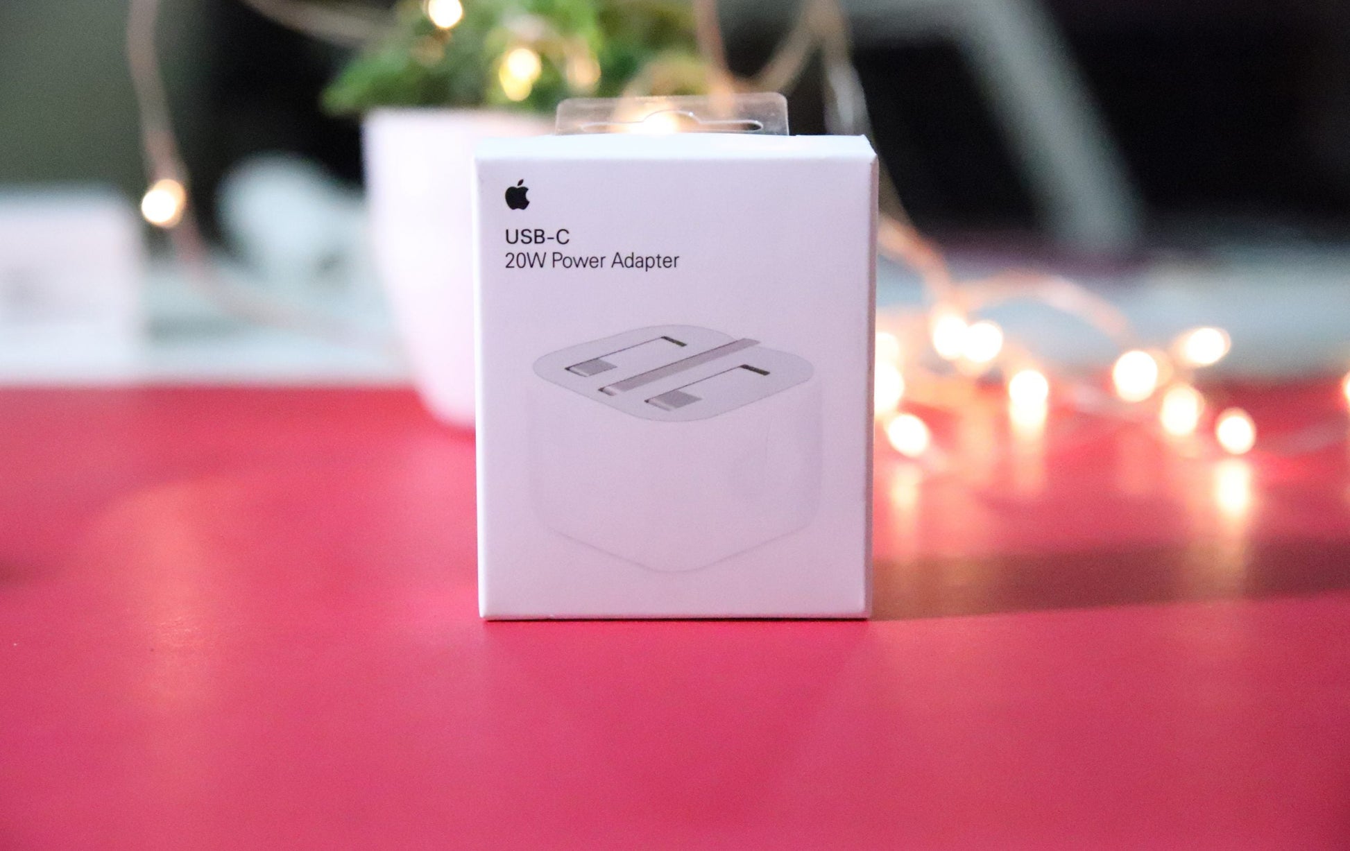 Apple 20W USB-CPower Adapter image 0