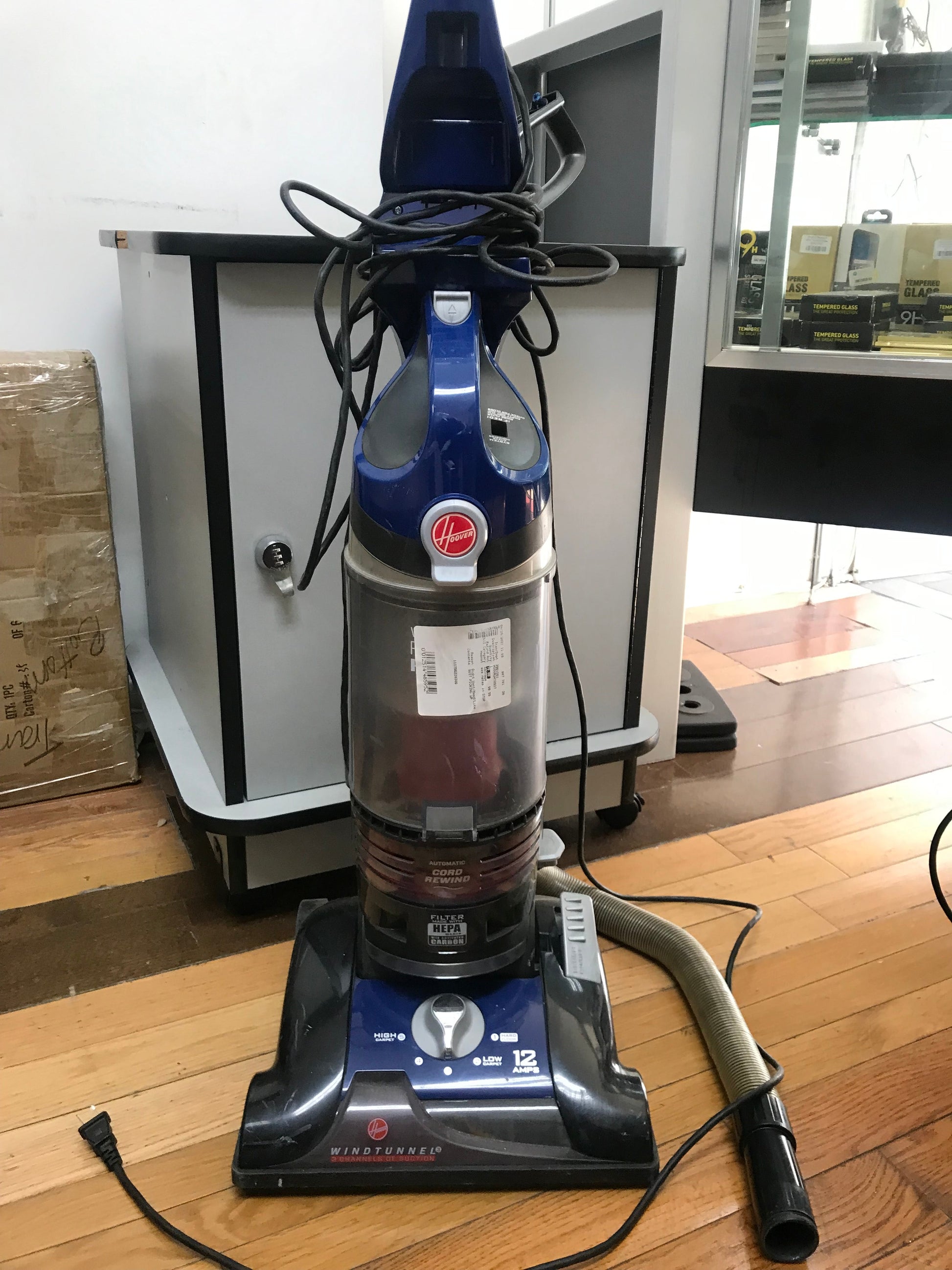 Hoover Wind Tunnel WITH 3 CHANNELS OF SUNCTIONS. (Pre-Owned) image 0